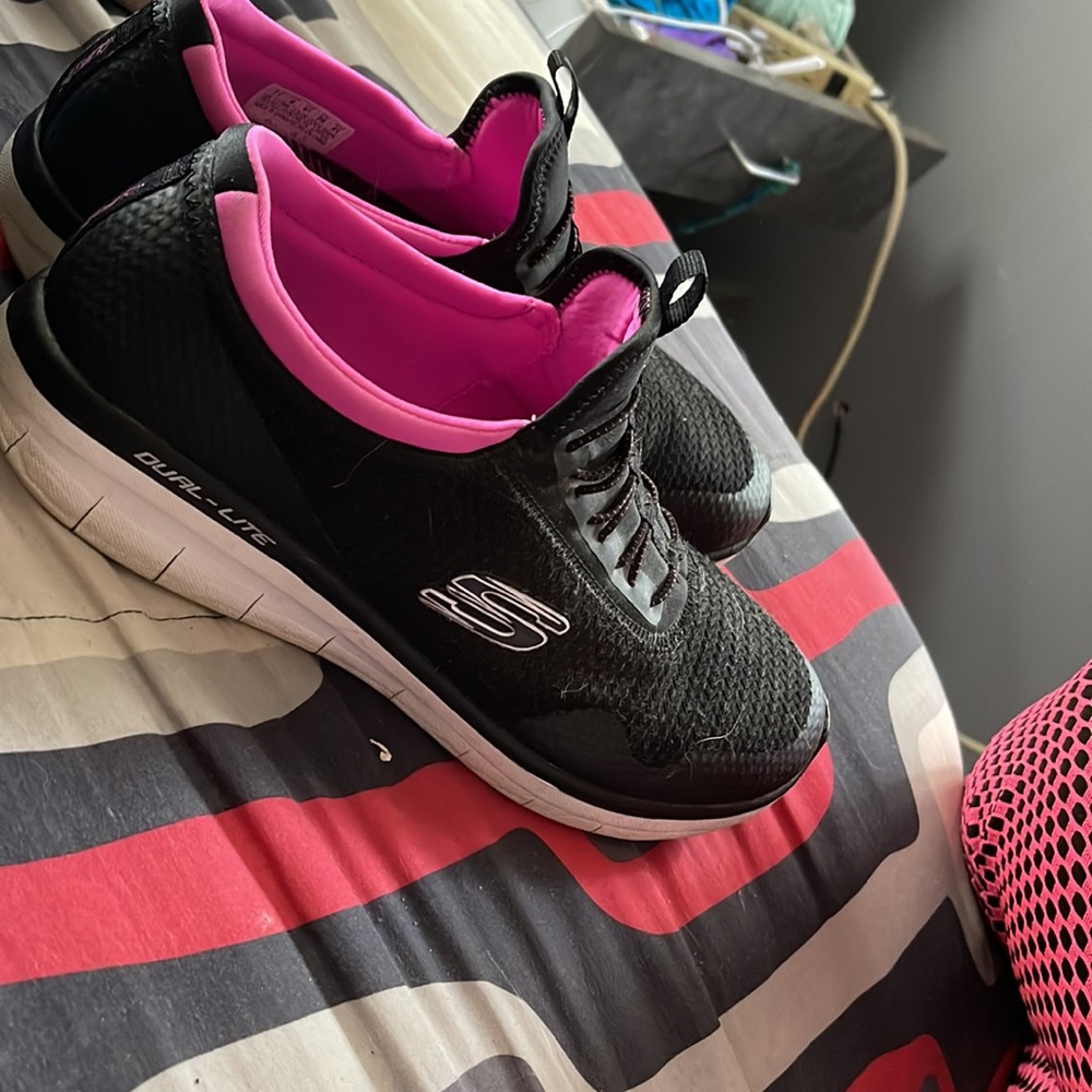 Shoes - Picture 2 of 4